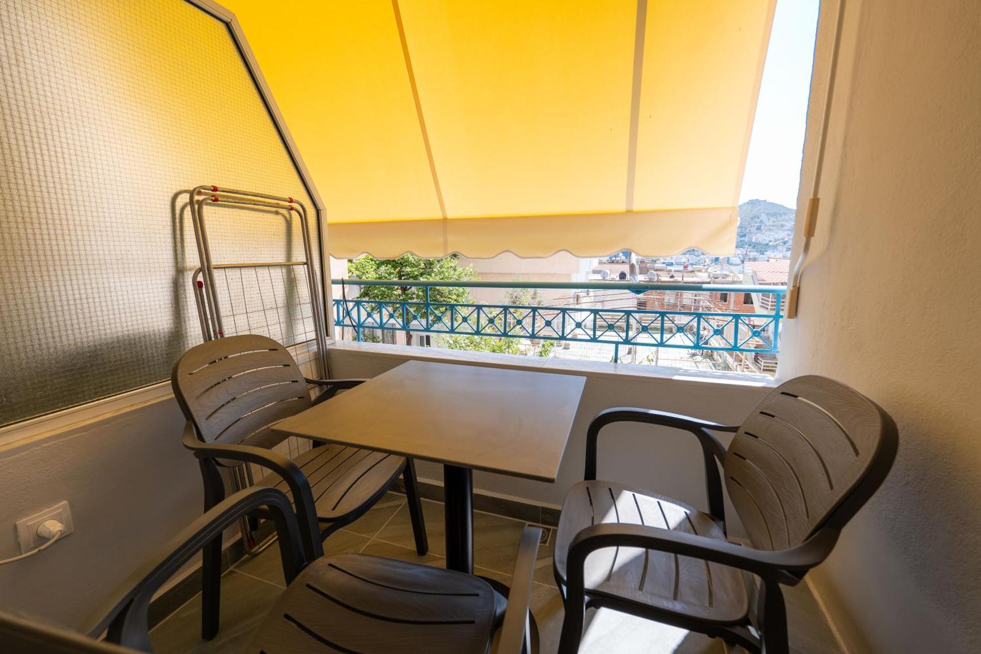 Hotel Porti Sarandë Exteriör bild