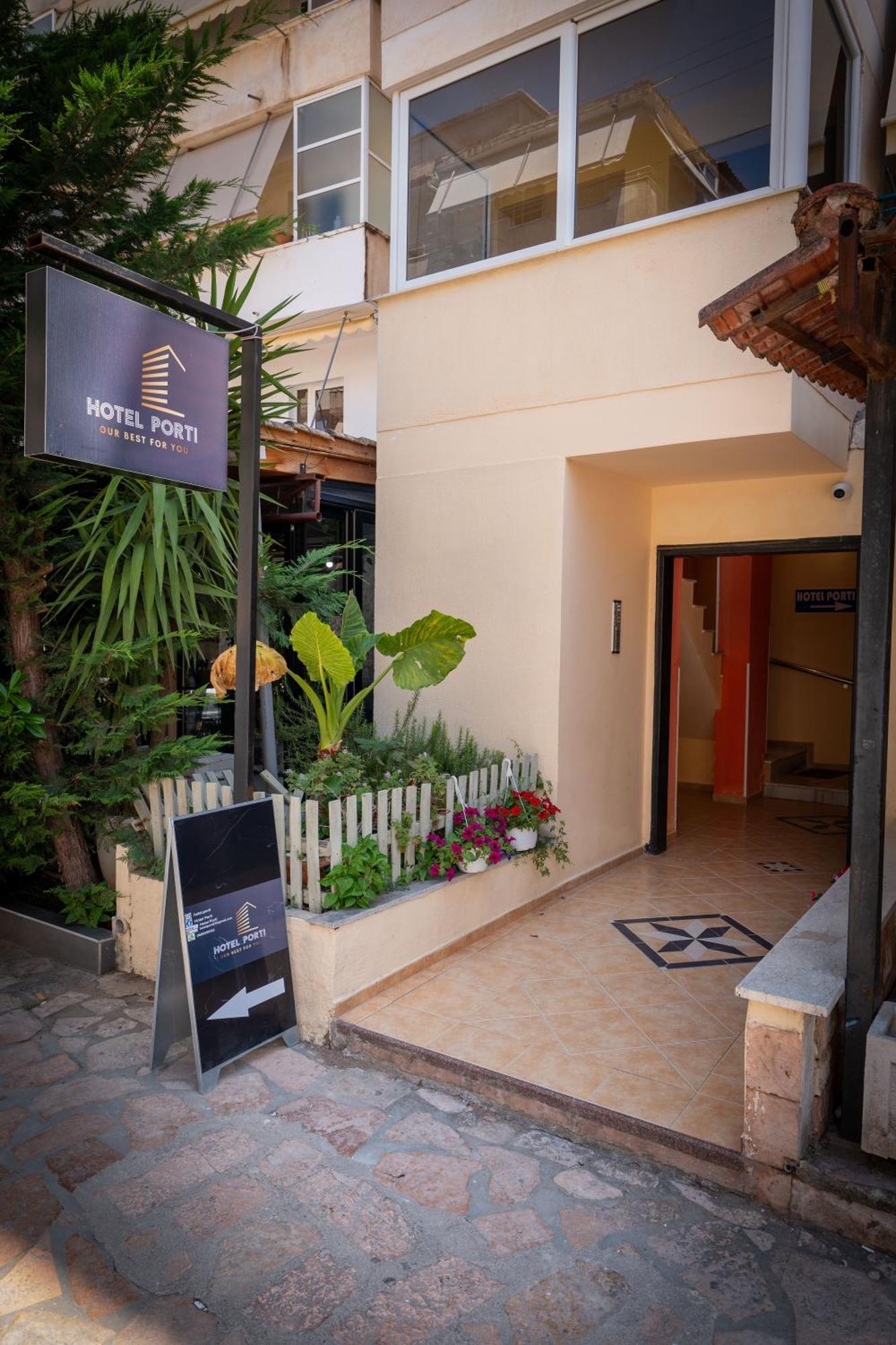 Hotel Porti Sarandë Exteriör bild