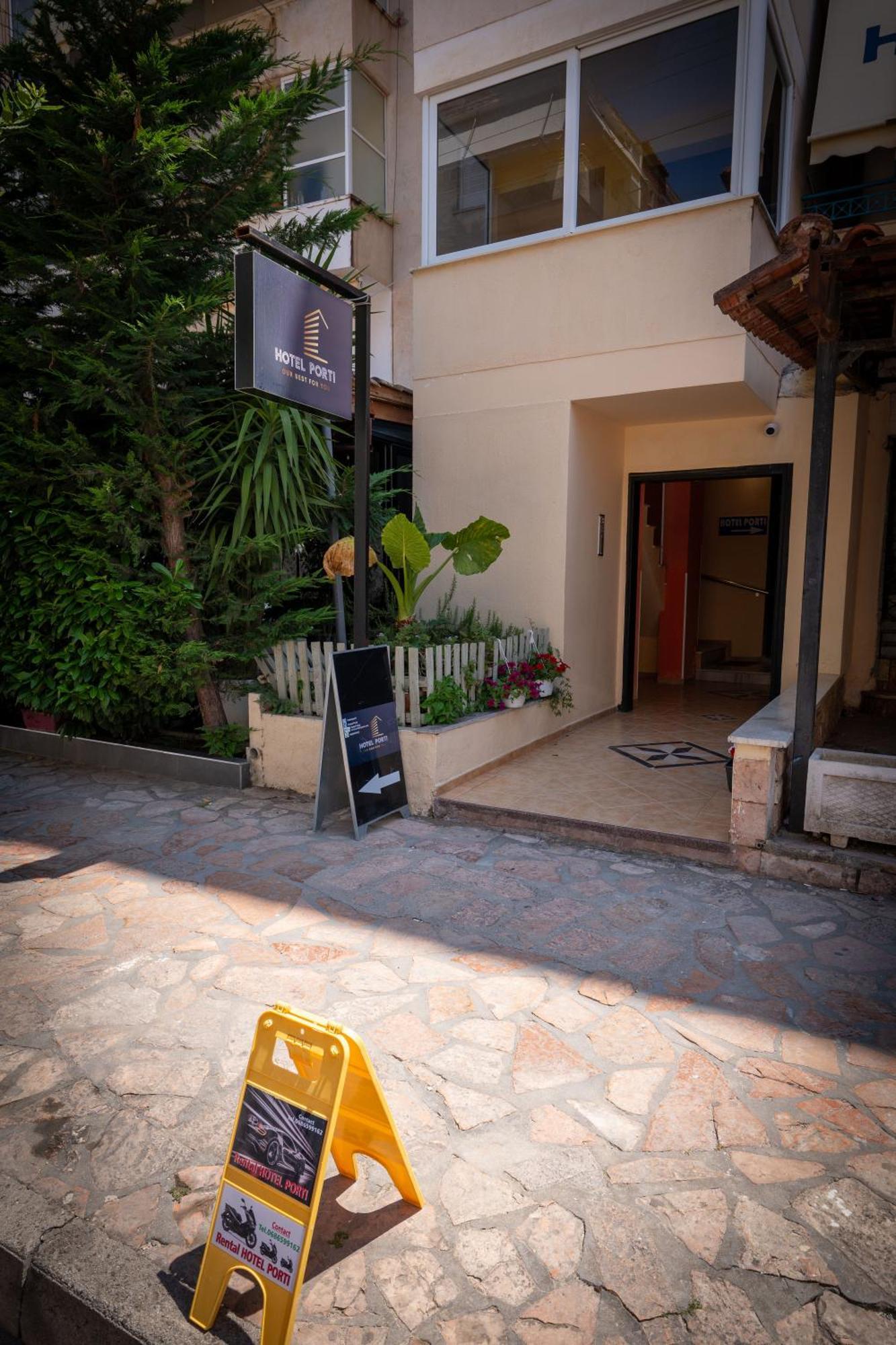 Hotel Porti Sarandë Exteriör bild