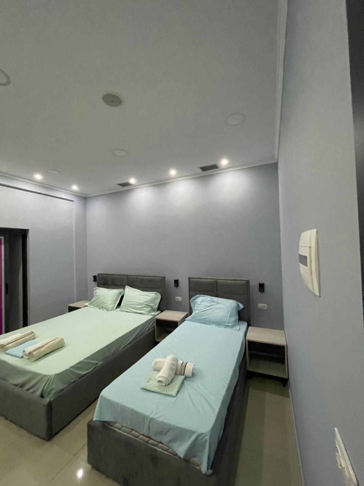 Hotel Porti Sarandë Exteriör bild